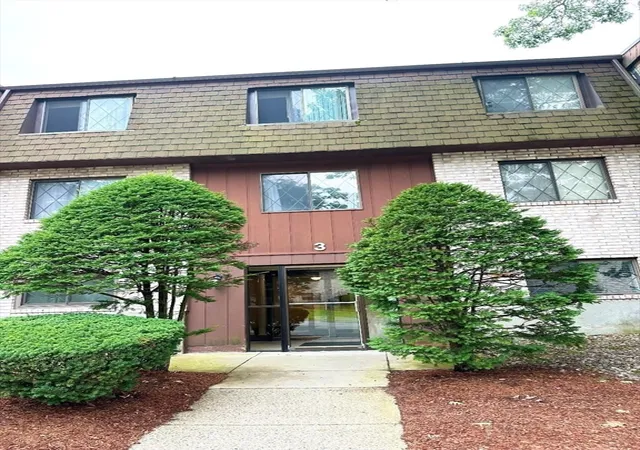 2nd image of 3 Greenbriar Dr #204, North Reading, MA 01864 | MLS# 73553952