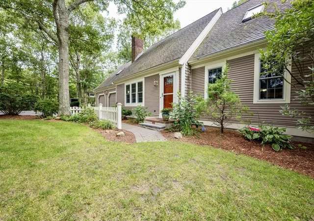 1st image of 289 Quaker Meeting House Rd, East Sandwich, MA 02537 | MLS# 73565542