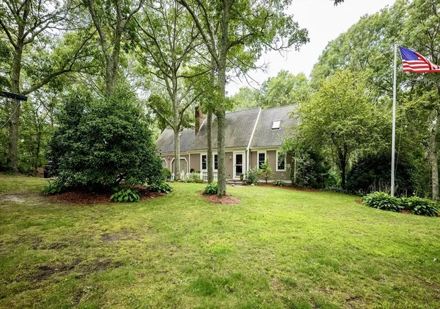 2nd image of 289 Quaker Meeting House Rd, East Sandwich, MA 02537 | MLS# 73565542