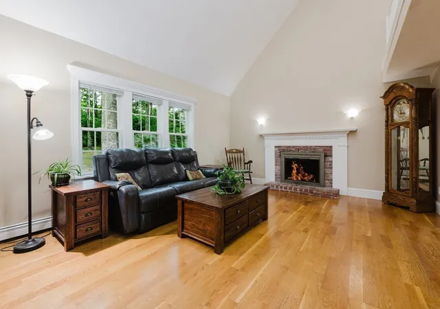 4th image of 289 Quaker Meeting House Rd, East Sandwich, MA 02537 | MLS# 73565542