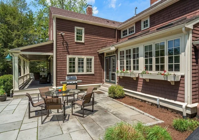 26th image of 391 Dedham St, Newton, MA 02459 | MLS# 73524828