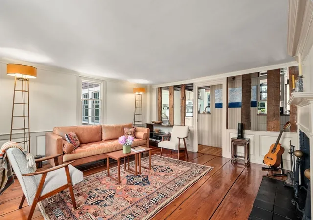 4th image of 391 Dedham St, Newton, MA 02459 | MLS# 73524828