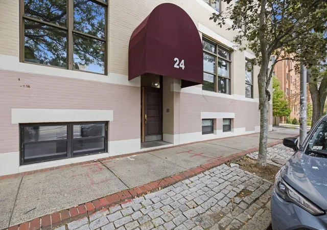 1st image of 24 Norman St, Salem, MA 01970
