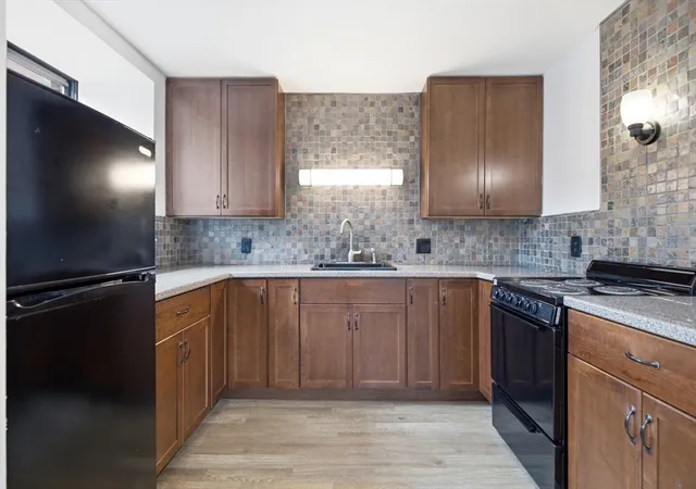 5th image of 24 Norman St, Salem, MA 01970