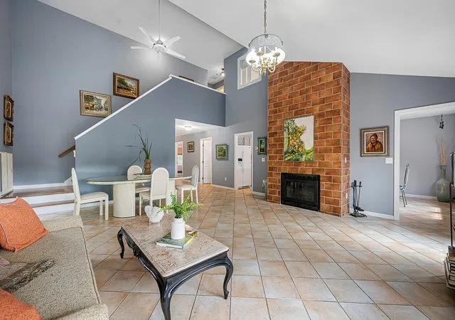 Listing Photo 5 - Condo for sale in building located at 90 Sturbridge Hls Rd, Sturbridge, MA 01566 - Unit #90