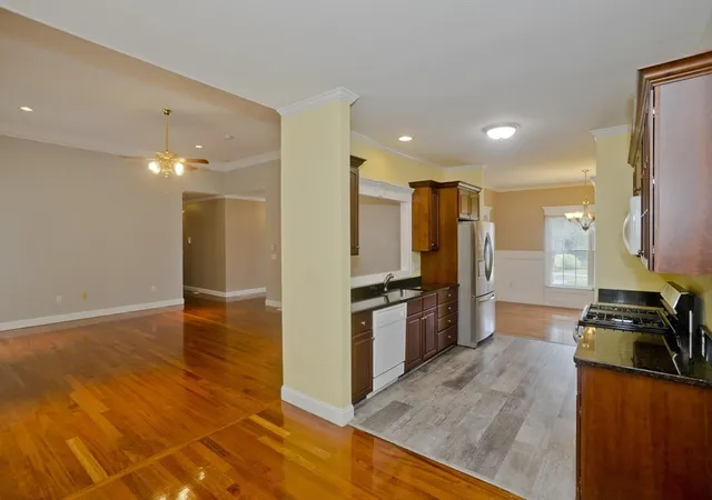 4th image of 15 Avalon Pl, Feeding Hills, MA 01030 | MLS# 73553204