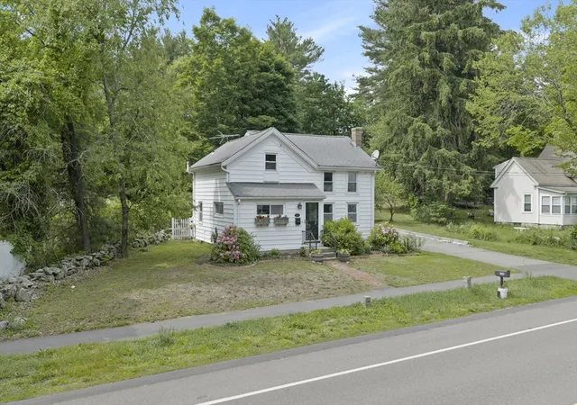 3rd image of 224 Main Street, Medway, MA 02053 | MLS# 73530081