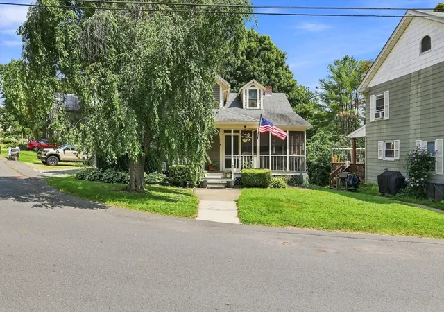 Photo 3 of Single family home for sale at 3 Pleasant St, Huntington, MA 01050 | MLS# 73570123 | Listing updated on 2026-10-03