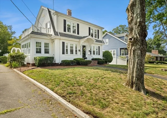3rd image of 122 Davenport Street, Taunton, MA 02780 | MLS# 73558738