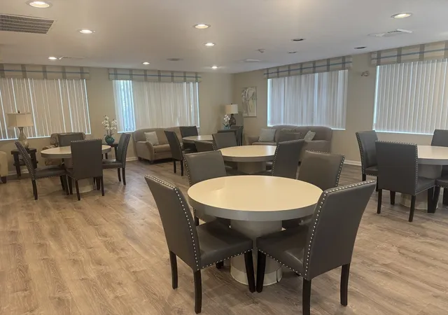 33rd image of 1002 Paradise Rd #1C, Swampscott, MA 01907 | MLS# 73558961