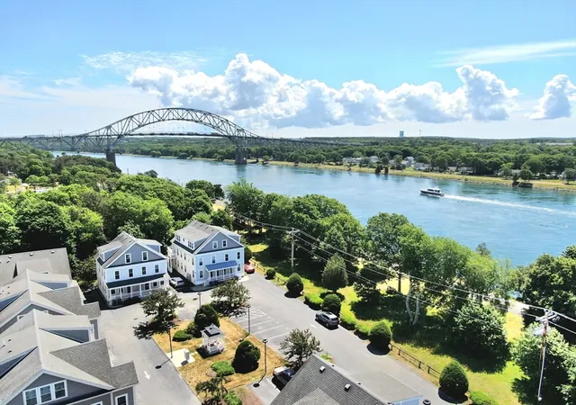 2nd image of 3 Honora Ct, Buzzards Bay, MA 02532