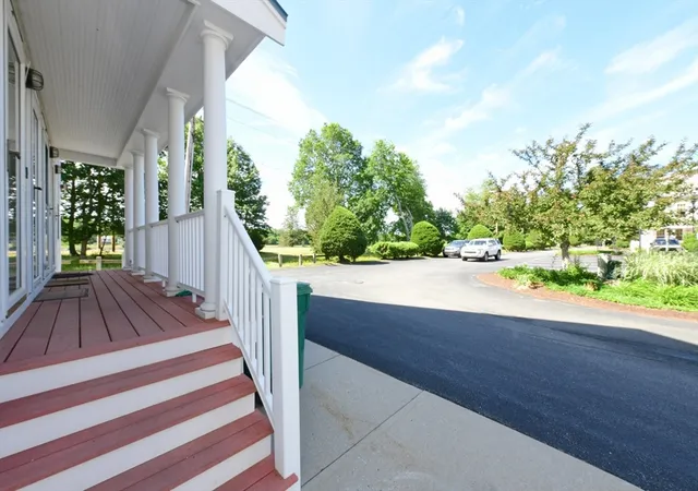 5th image of 3 Honora Ct #3, Buzzards Bay, MA 02532 | MLS# 73537890