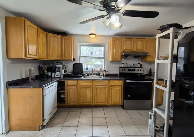 4th image of 200 N Quinsigamond Ave, Shrewsbury, MA 01545 | MLS# 73504091