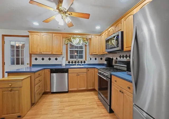 3rd image of 25 Jionzo Rd, Milford, MA 01757 | MLS# 73563363