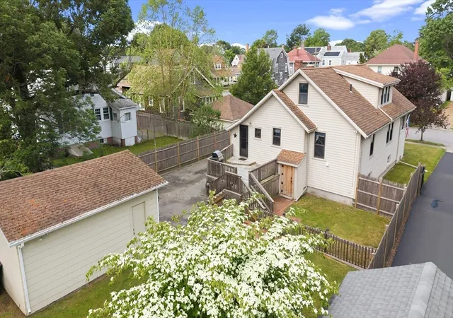 4th image of 73 Chestnut St, Fairhaven, MA 02719 | MLS# 73539451