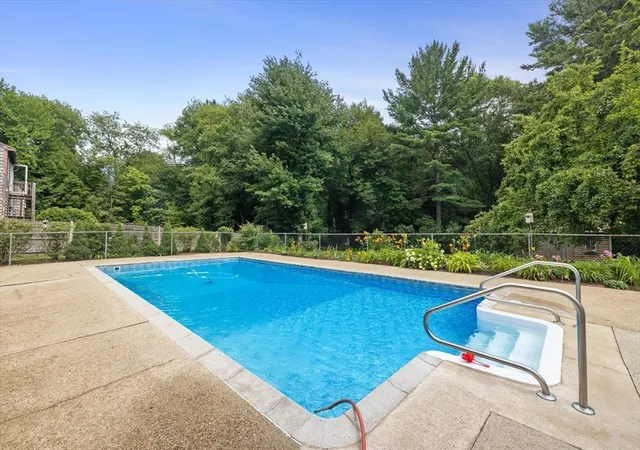 3rd image of 109 Birch St, Pembroke, MA 02359 | MLS# 73557282