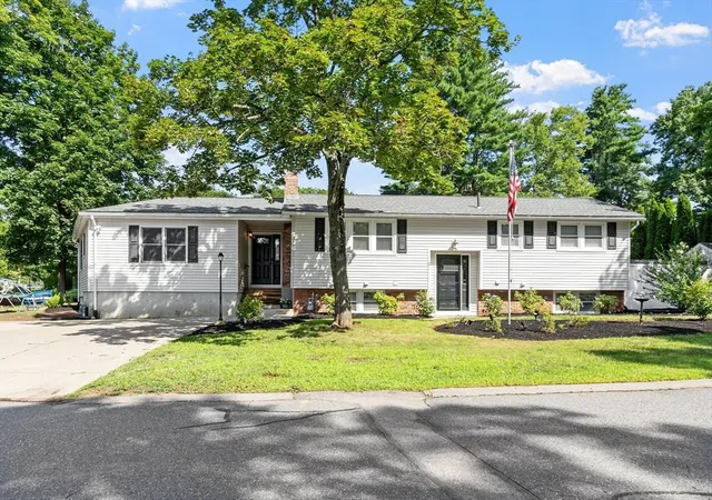 1st image of 2 Stratton Dr, Hudson, MA 01749 | MLS# 73557025