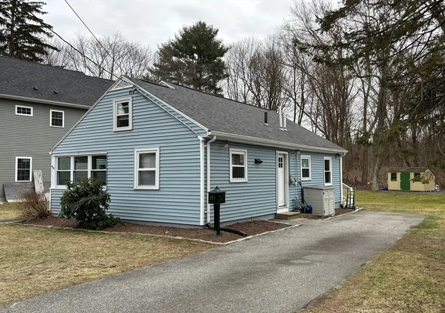 Homes for sale in Reading, MA | 20 Pinevale Ave, Reading, MA 01867 | MLS# 73520729