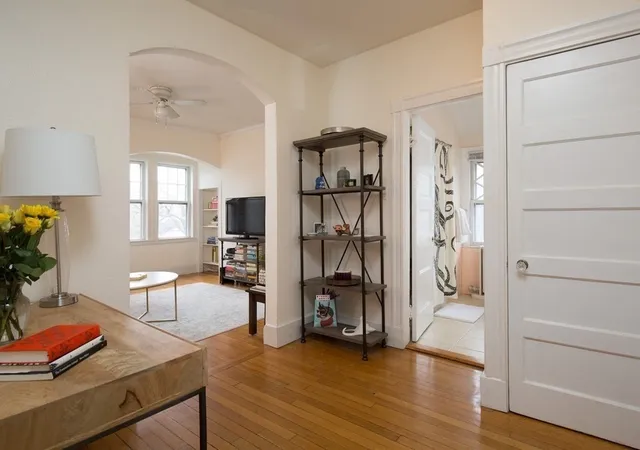 3rd image of 15 Braemore Rd, Boston, MA 02135