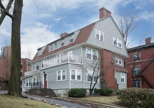 2nd image of 15 Braemore Rd, Brighton, MA 02135