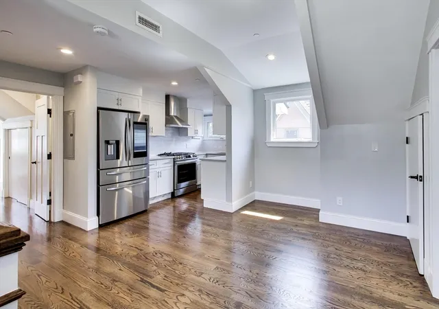 3rd image of 11 Preston Rd #3, Somerville, MA 02143 | MLS# 73559764