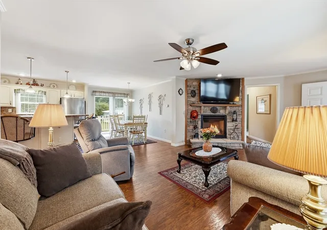 4th image of 11 Carol Circle, Westfield, MA 01085 | MLS# 73553992