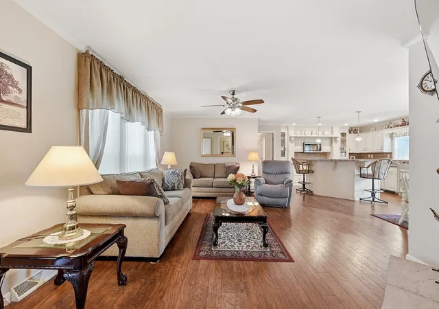 5th image of 11 Carol Circle, Westfield, MA 01085 | MLS# 73553992