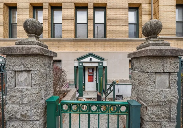 2nd image of 235 State St, Springfield, MA 01103