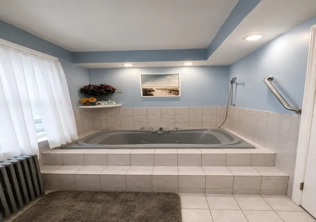 Photo 13 of Single family home for sale at 14 Detroit St, Springfield, MA 01104 | MLS# 73564823 | Listing updated on 2026-08-30