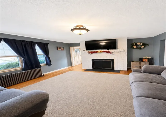 Photo 2 of Single family home for sale at 14 Detroit St, Springfield, MA 01104 | MLS# 73564823 | Listing updated on 2026-08-30