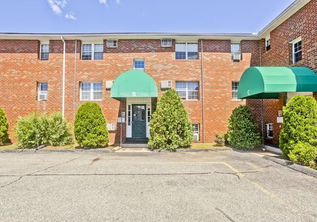 1st image of 1304 Elm St #1B, West Springfield, MA 01089 | MLS# 73558041