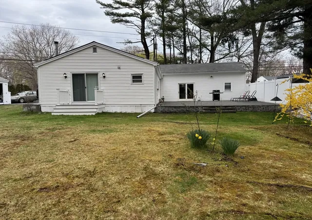 2nd image of 126 Beach Rd, Salisbury, MA 01952 | MLS# 73512237