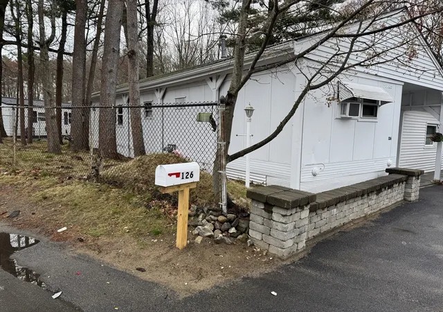 4th image of 126 Beach Rd, Salisbury, MA 01952 | MLS# 73512237