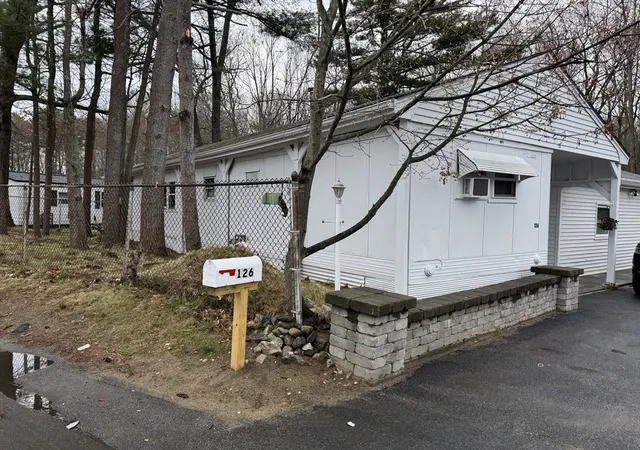 5th image of 126 Beach Rd, Salisbury, MA 01952 | MLS# 73512237