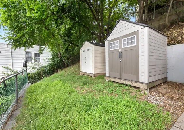 38th image of 100 Leyden St, East Boston, MA 02128 | MLS# 73565484