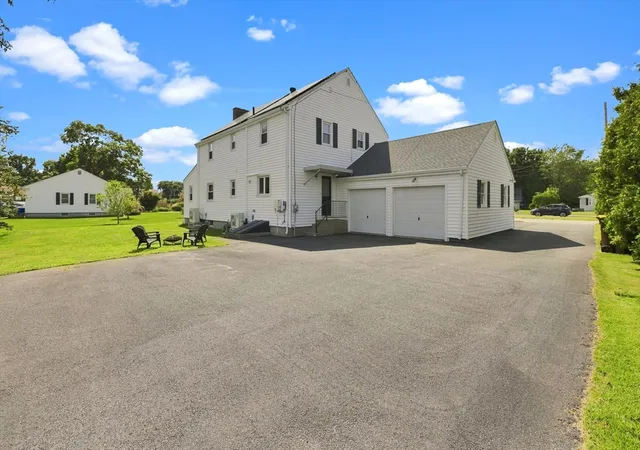 2nd image of 807 N Eastern Ave, Fall River, MA 02720 | MLS# 73564818