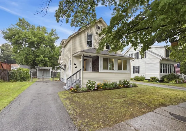 1st image of 32 Sargon St, Springfield, MA 01104 | MLS# 73557130