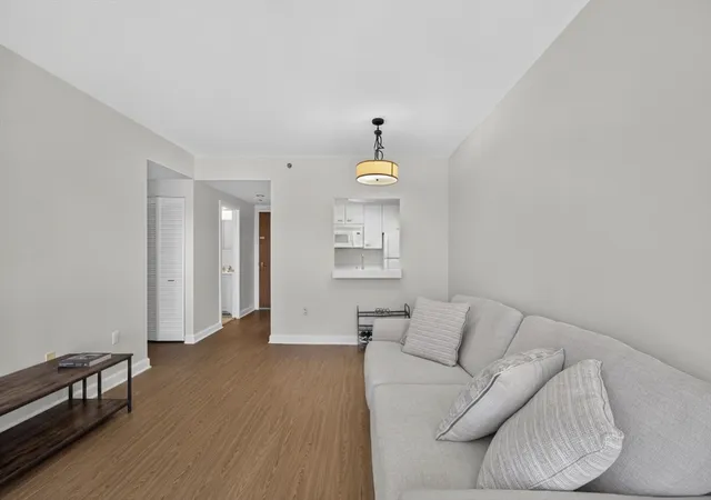 4th image of 931 Massachusetts Ave, Cambridge, MA 02139