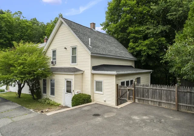 2nd image of 7 Terrace Pl, Fitchburg, MA 01420 | MLS# 73546599