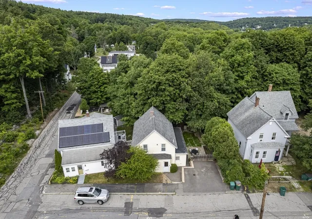 35th image of 7 Terrace Pl, Fitchburg, MA 01420 | MLS# 73546599