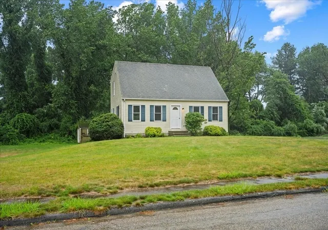 Homes for sale in Oxford, MA | 7 Sneade Dr, Oxford, MA 01540 | MLS# 73547358
