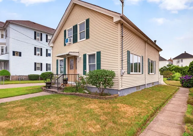 3rd image of 31 Oregon St, Fall River, MA 02720 | MLS# 73550718
