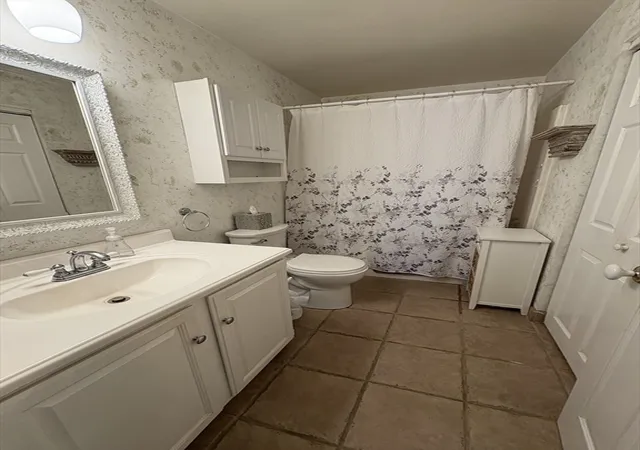 2nd image of 9 Park Ave, Hull, MA 02045