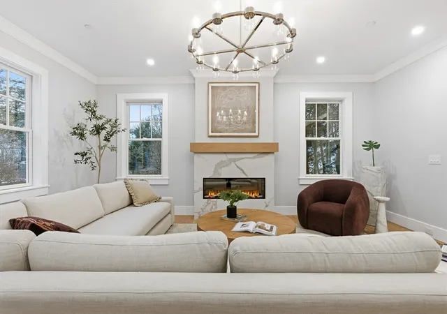 3rd image of 32 Edgewood Rd, Lexington, MA 02420
