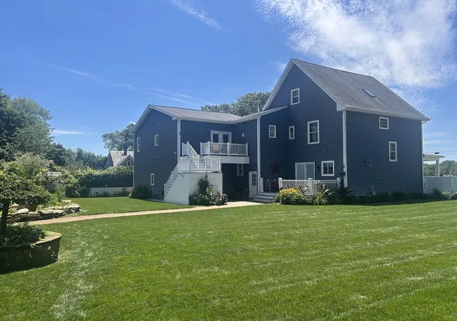 Homes for sale in Hudson, MA | 29 Bennett Street, Hudson, MA 01749 | MLS# 73546310