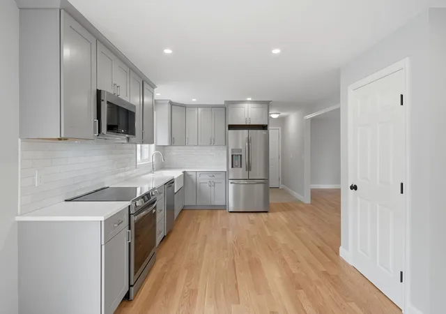 Photo 3 of Single family home for sale at 14 Elaine Dr, Hope Valley, RI 02832 | MLS# 73514201 | Listing updated on 2026-09-14