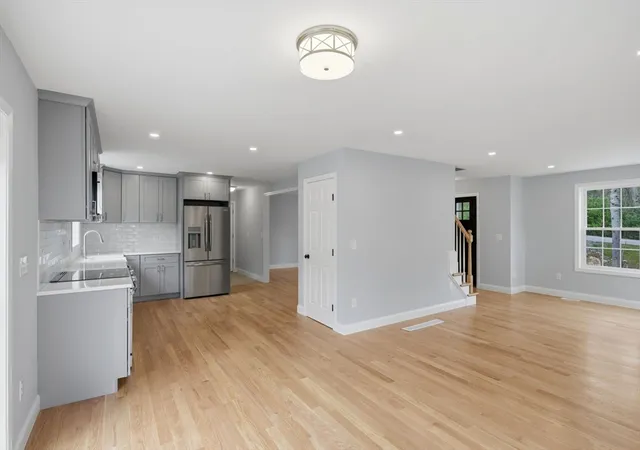 Photo 4 of Single family home for sale at 14 Elaine Dr, Hope Valley, RI 02832 | MLS# 73514201 | Listing updated on 2026-09-14