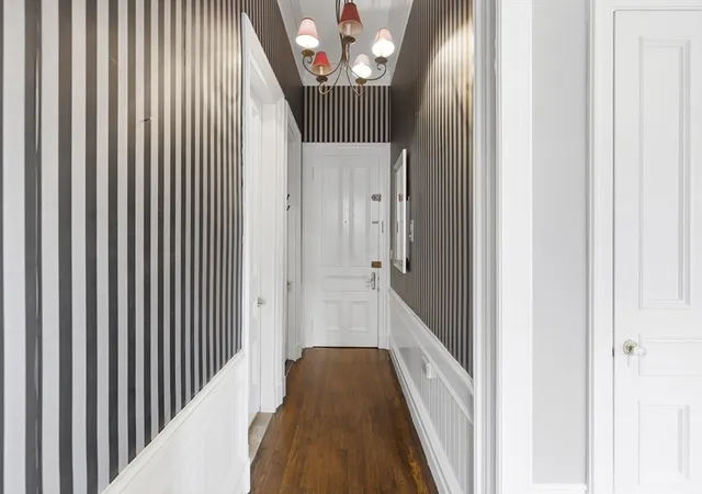 2nd image of 274 Clarendon St, Boston, MA 02116