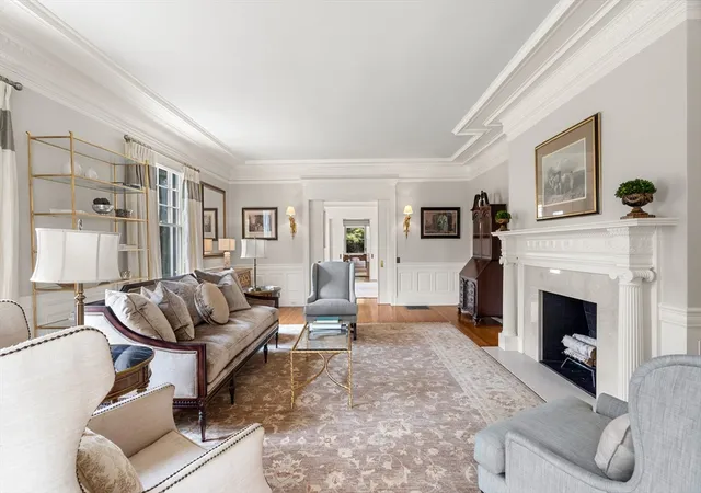 3rd image of 4 Cobb Avenue, Manchester, MA 01944 | MLS# 73389616