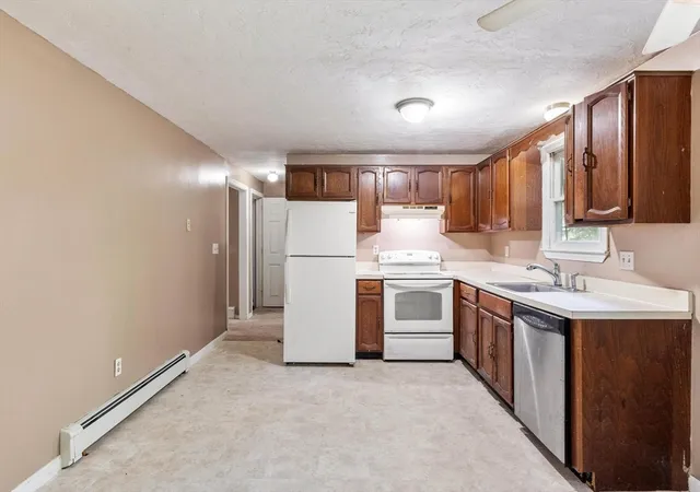 Listing Photo 4 - Condo for sale in building located at 196-198 Hayden Rd, Groton, MA 01450